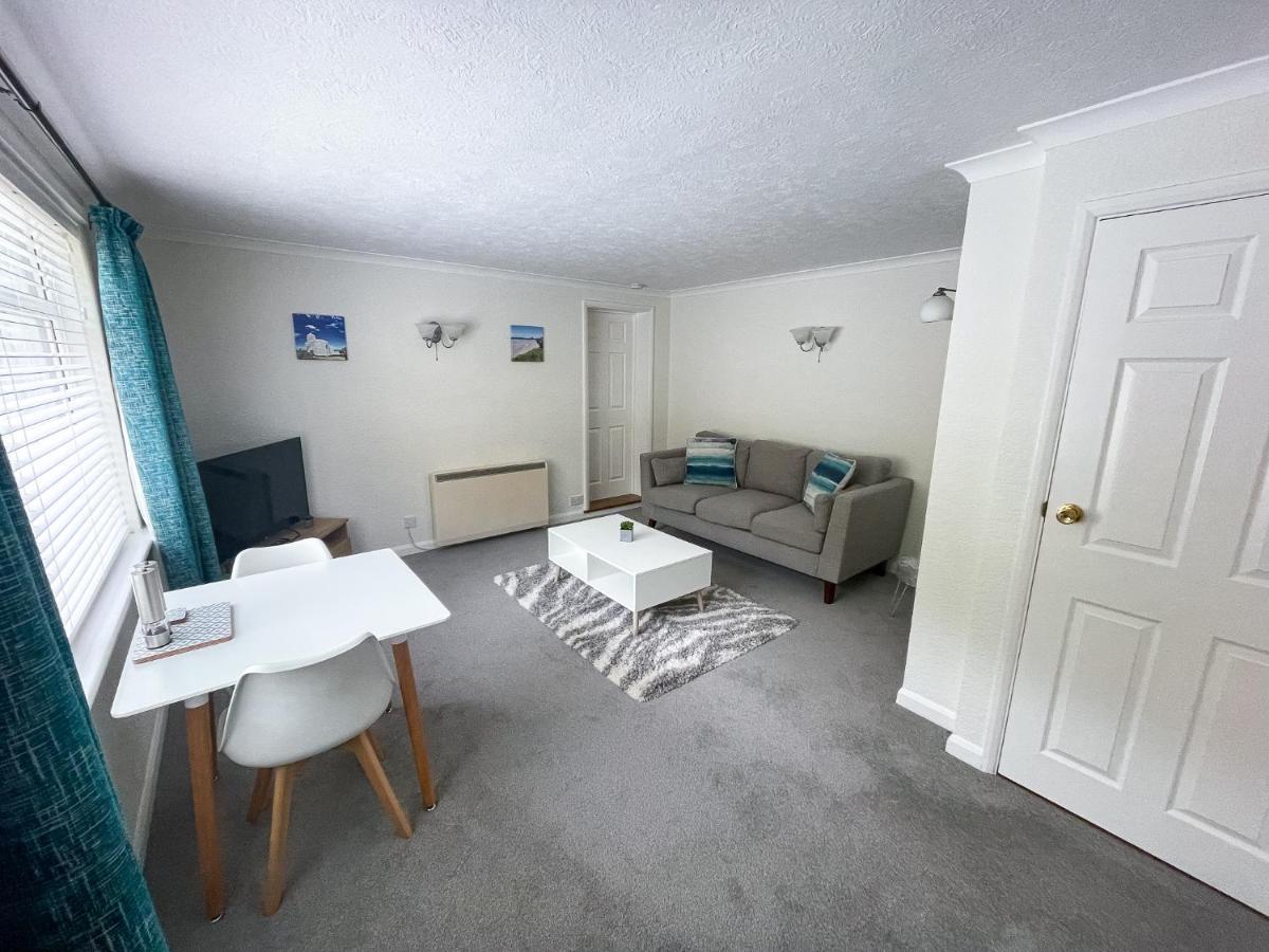 2 Chatsworth Riverscape Apartments - Peaceful Apartment In Great Location With Free Parking Overlooking The Gannel Just A Short Walk From Newquays Incredible Beaches And Local Amenities New Quay Esterno foto