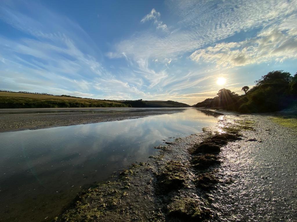 2 Chatsworth Riverscape Apartments - Peaceful Apartment In Great Location With Free Parking Overlooking The Gannel Just A Short Walk From Newquays Incredible Beaches And Local Amenities New Quay Esterno foto